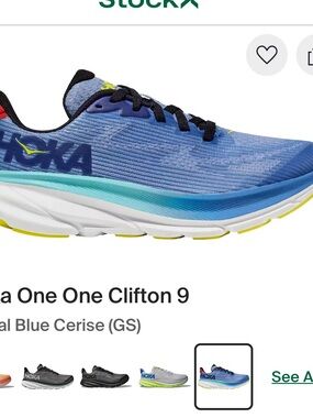 Hoka One One Clifton 9 - good condition except for the flaw shown in pictures